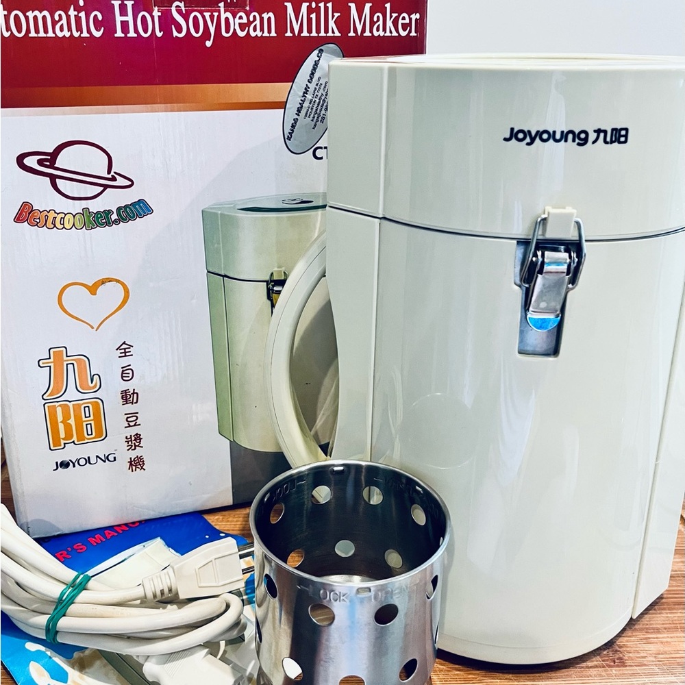 Joyoung CTS-1068 Automatic Hot Soy Milk‎ Maker, 1.5 L
